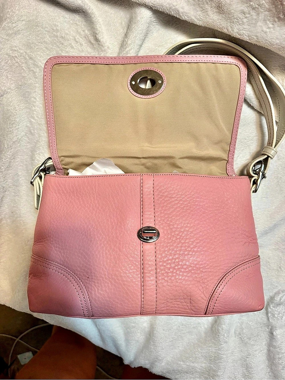 Coach Hamptons Turnlock Flap Bag Pink & white Crossbody/shoulder - Picture 7 of 11